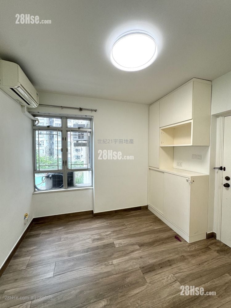 Beautiful Garden Sell 2 Bedrooms , 1 Bathroom 293 ft²