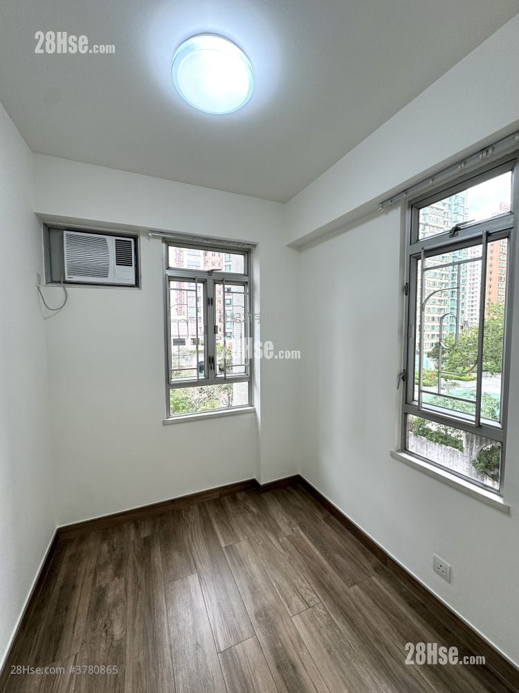 Beautiful Garden Sell 2 Bedrooms , 1 Bathroom 293 ft²