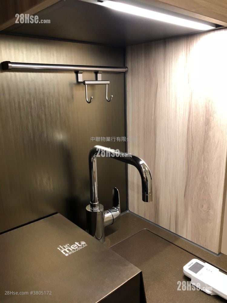 荟朗 租盘 230 平方尺