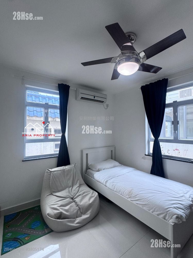 村屋 售盘 5+ 房 , 4 浴室 2,100 平方尺