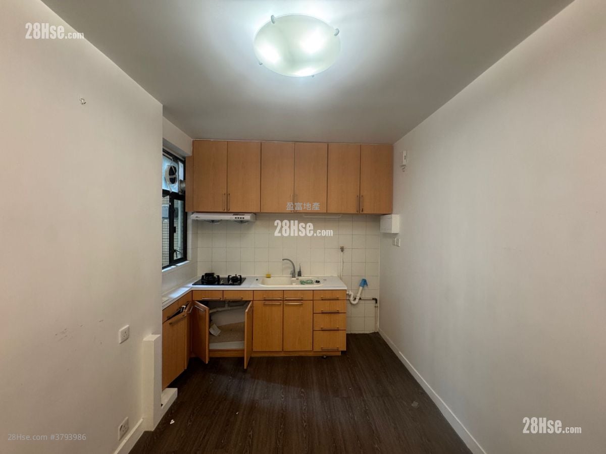 Full Scene Garden Rental 2 Bedrooms , 1 Bathroom 365 ft²