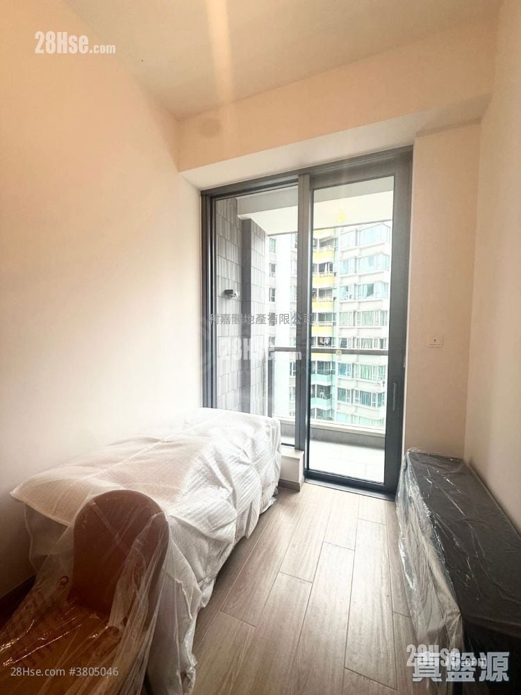 Hava Sell 1 Bedroom 291 ft²