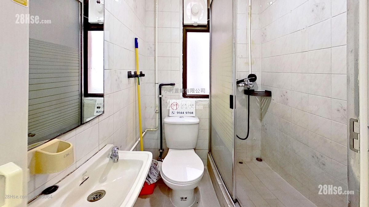 浴室: 水街45-47号 租盘 3 房 , 1 浴室 351 平方尺