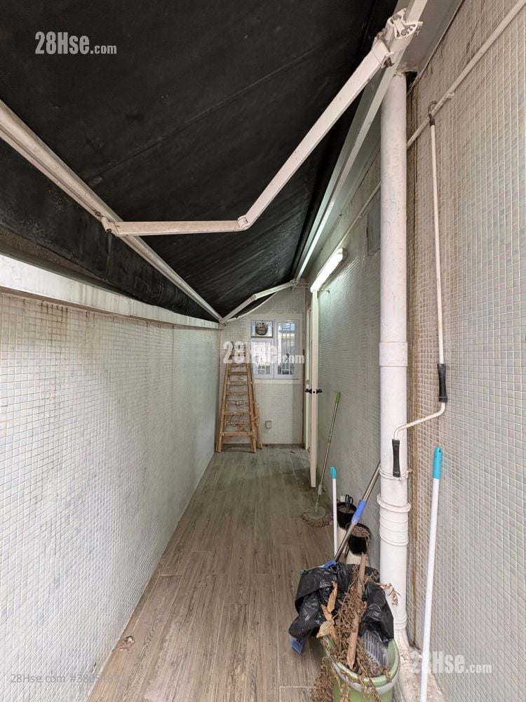 Queens Road West 售盘 开放式间隔 , 1 浴室 460 平方尺