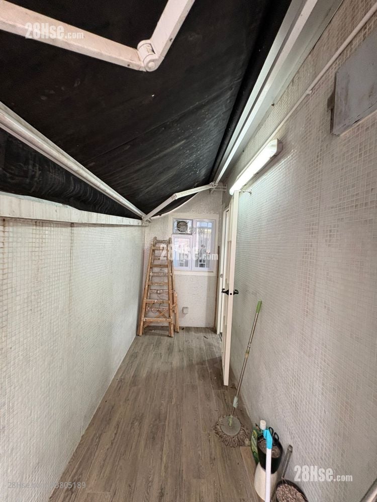 Queens Road West 售盘 开放式间隔 , 1 浴室 460 平方尺