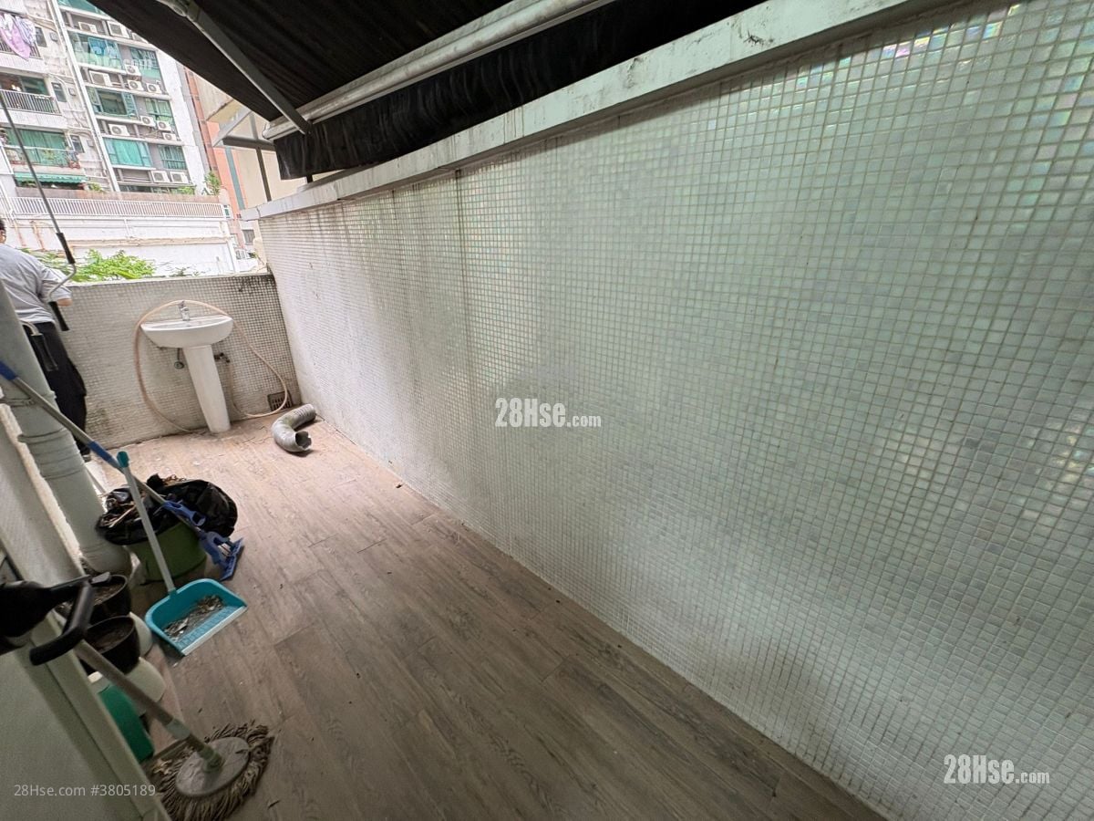 Queens Road West 售盘 开放式间隔 , 1 浴室 460 平方尺