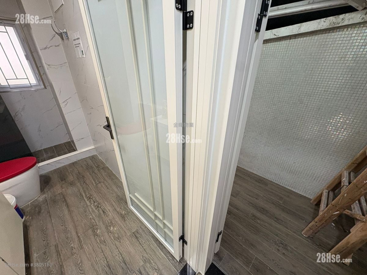 Queens Road West 售盘 开放式间隔 , 1 浴室 460 平方尺