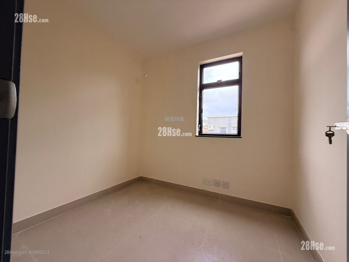 Village Sell 3 Bedrooms , 1 Bathroom 700 ft²