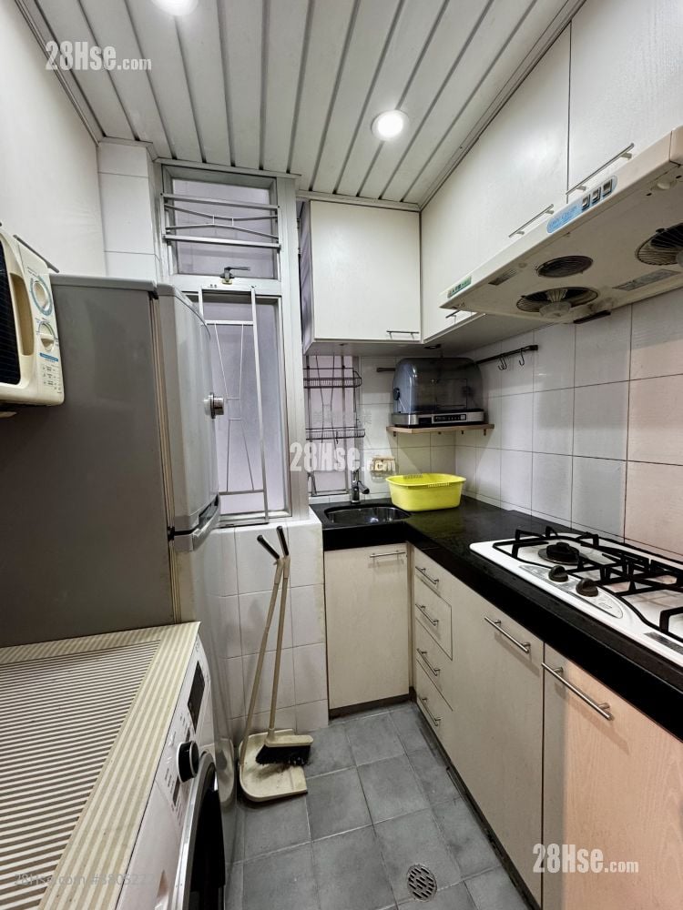 Springfield Garden Sell 2 Bedrooms , 1 Bathroom 316 ft²