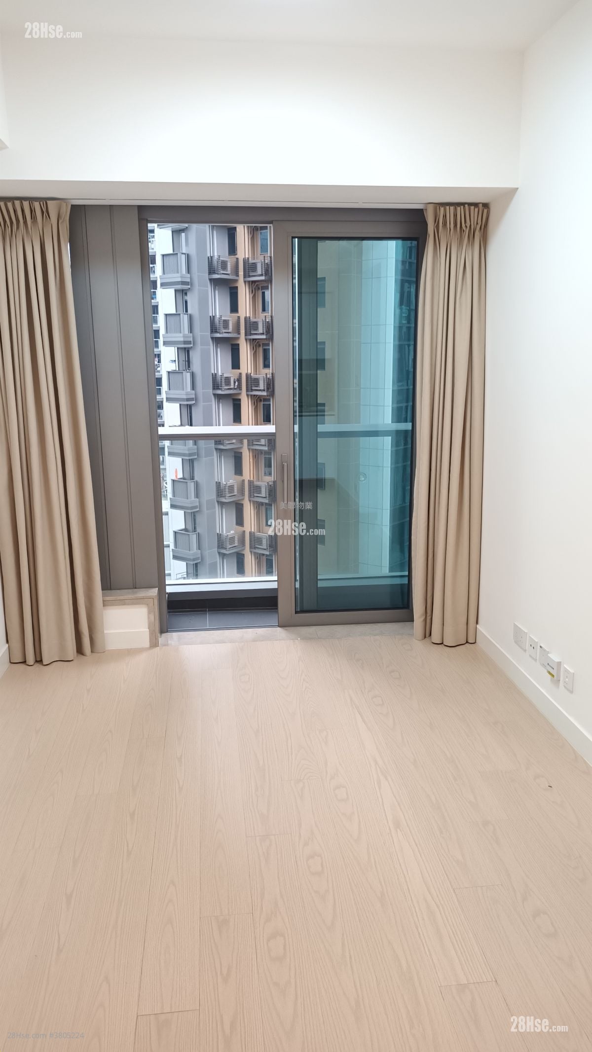 Monaco Sell 2 Bedrooms , 1 Bathroom 441 ft²