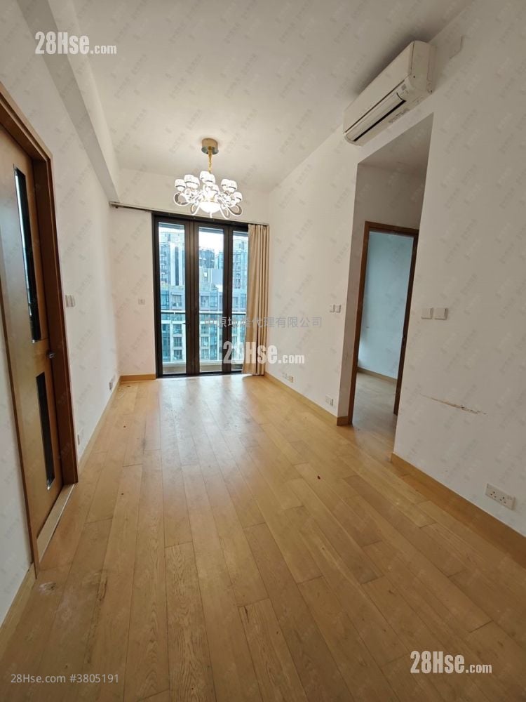 One Homantin Sell 3 Bedrooms 528 ft²