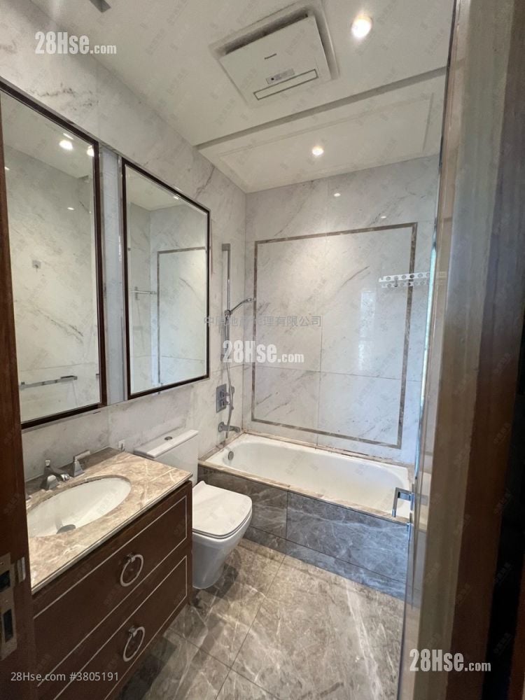 One Homantin Sell 3 Bedrooms 528 ft²