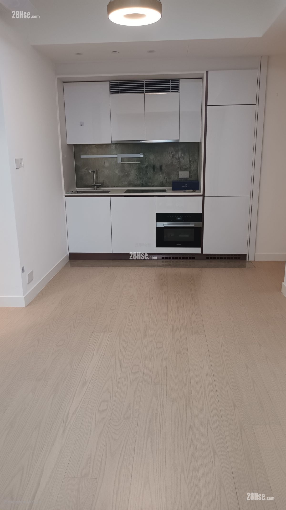 Monaco Sell 2 Bedrooms , 1 Bathroom 441 ft²