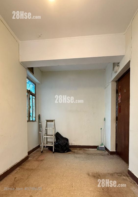 Tung Fai Building Sell 2 Bedrooms , 1 Bathroom 374 ft²