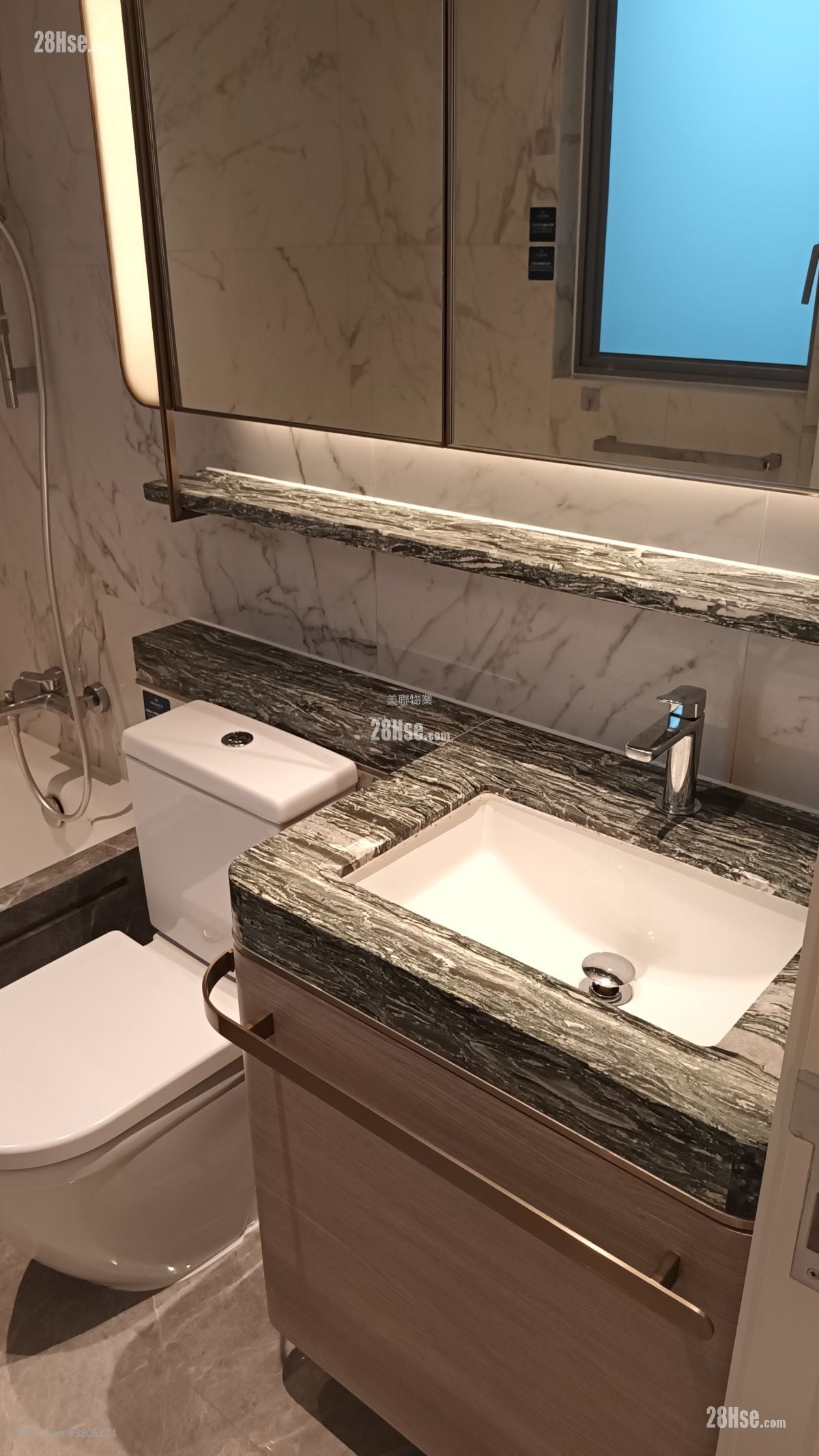 Monaco Sell 2 Bedrooms , 1 Bathroom 441 ft²