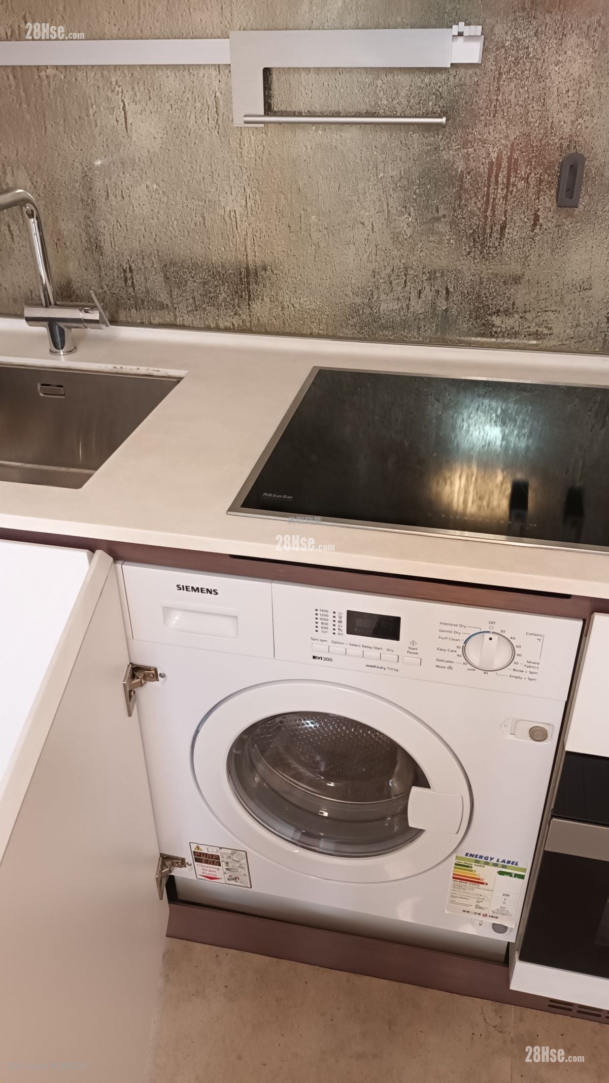 Monaco Sell 2 Bedrooms , 1 Bathroom 441 ft²