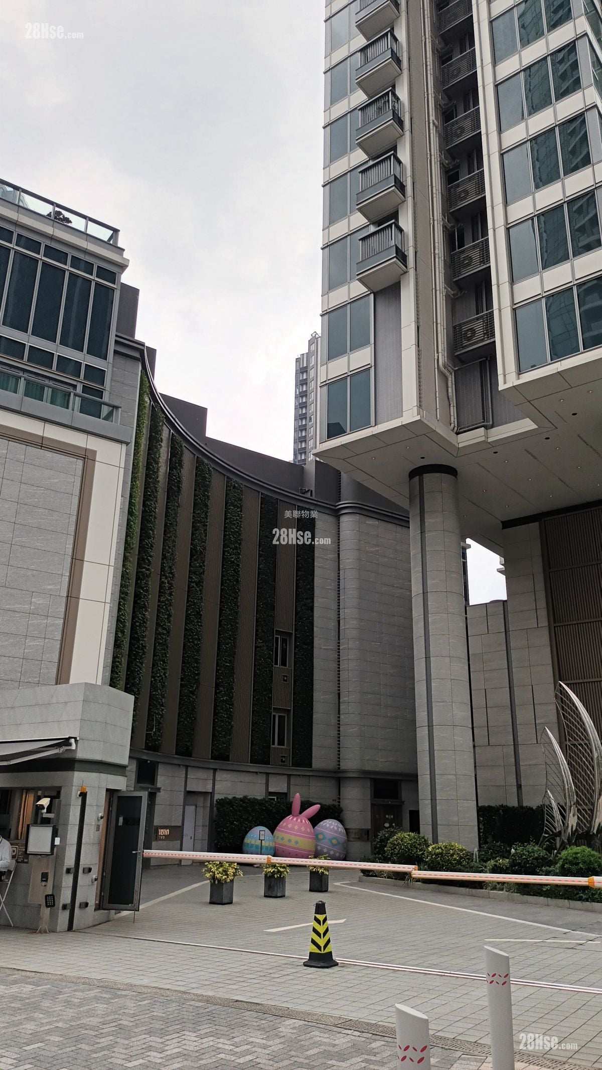 Monaco Sell 2 Bedrooms , 1 Bathroom 441 ft²