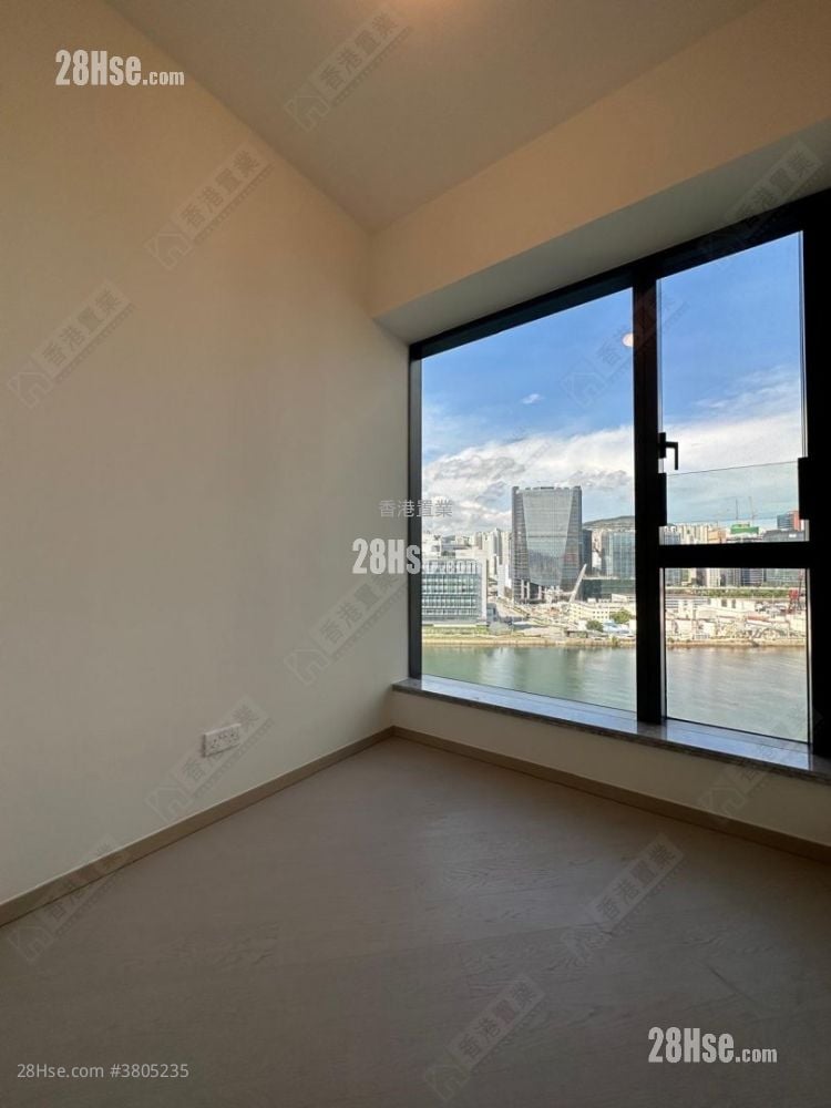 One Victoria Rental 3 Bedrooms , 2 Bathrooms 643 ft²