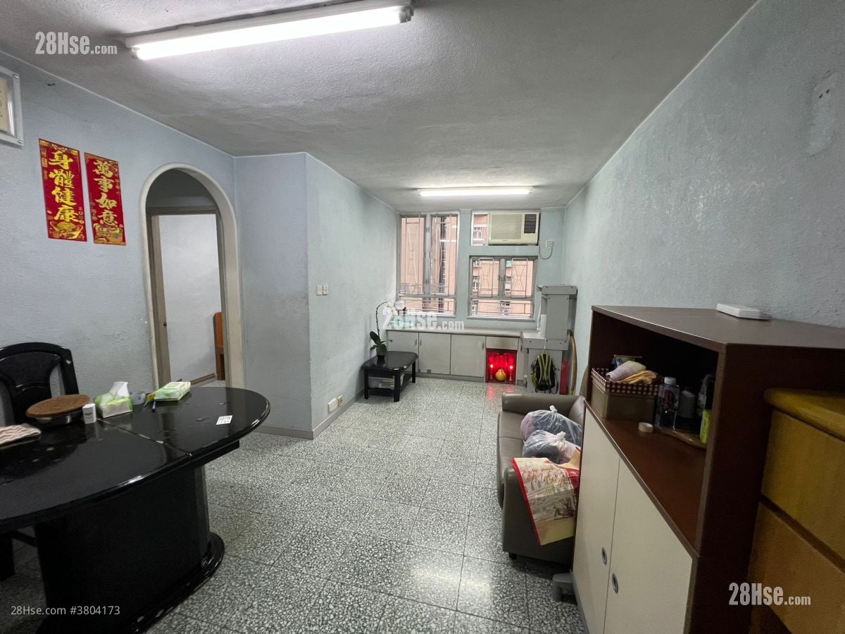 Ka Tin Court Sell 2 Bedrooms , 1 Bathroom 469 ft²