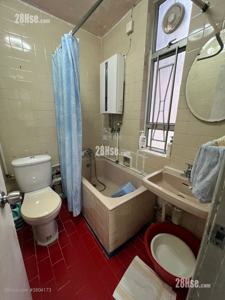 Ka Tin Court Sell 2 Bedrooms , 1 Bathroom 469 ft²