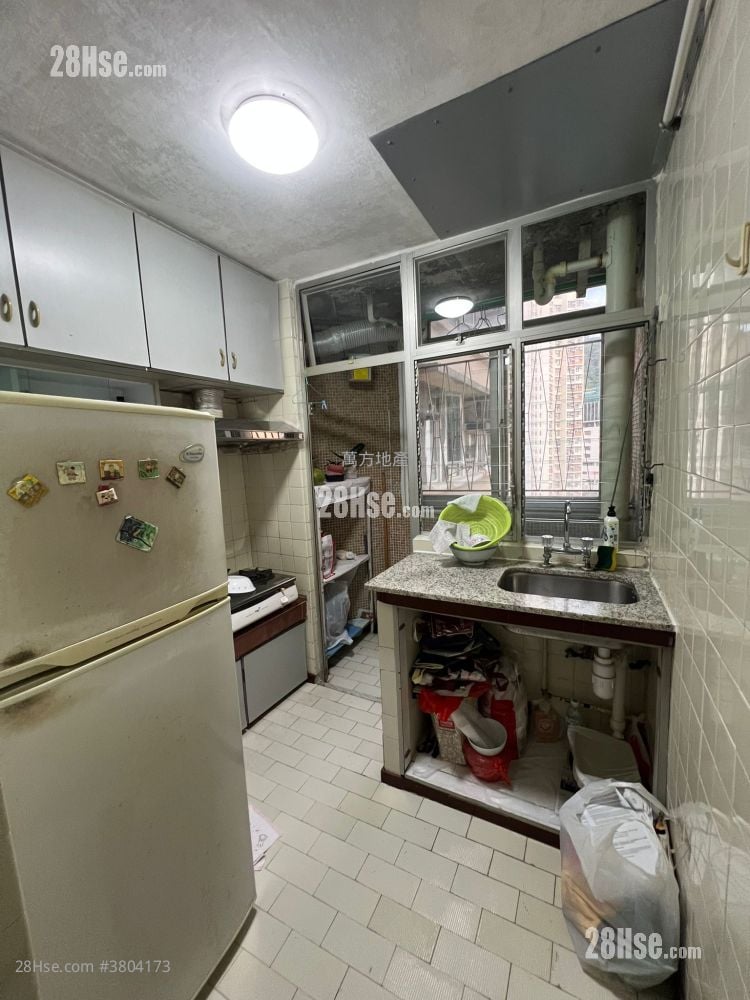 Ka Tin Court Sell 2 Bedrooms , 1 Bathroom 469 ft²