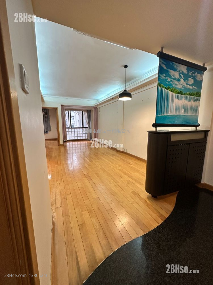 環海大廈 租盤 2 房 747 平方呎