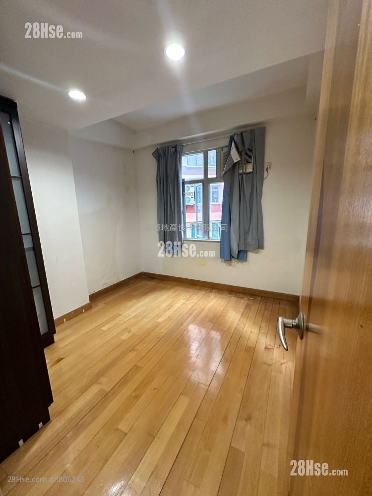 環海大廈 租盤 2 房 747 平方呎