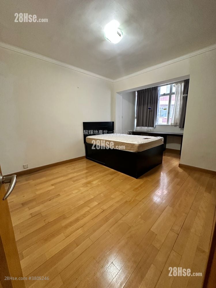 環海大廈 租盤 2 房 747 平方呎