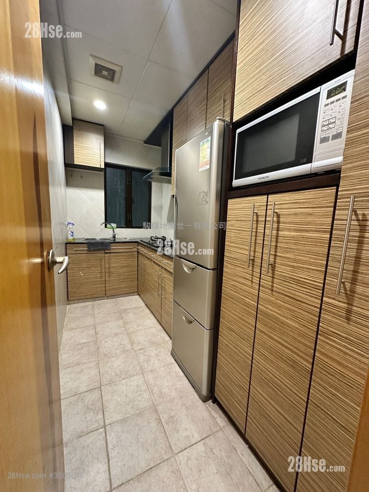 環海大廈 租盤 2 房 747 平方呎