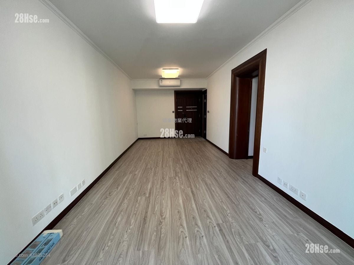 The Legend Rental 3 Bedrooms , 2 Bathrooms 867 ft²