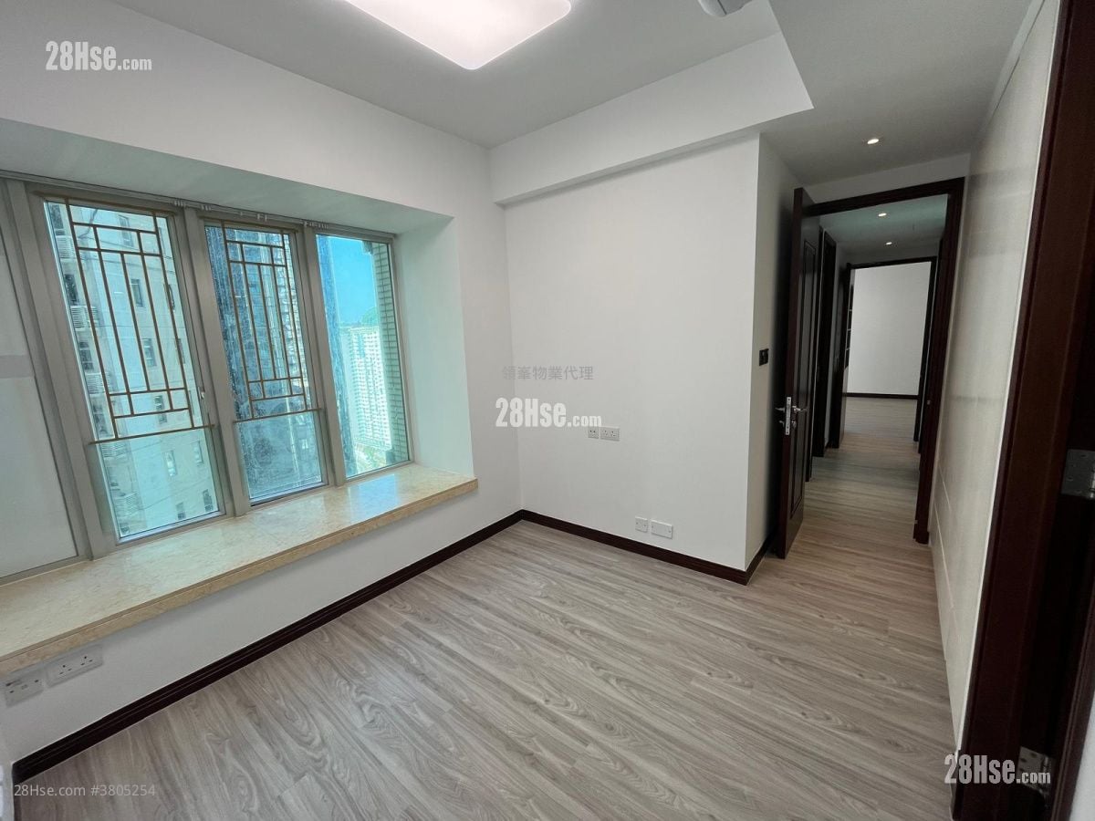 The Legend Rental 3 Bedrooms , 2 Bathrooms 867 ft²