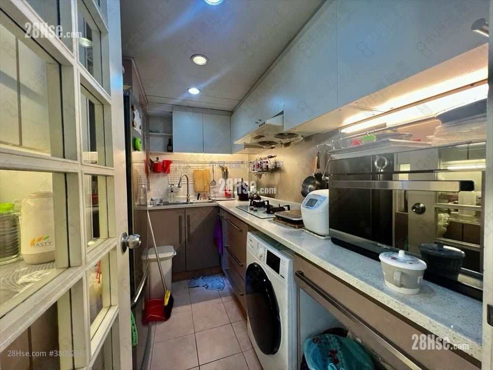 蝶翠峰 售盘 4 房 , 2 浴室 774 平方尺