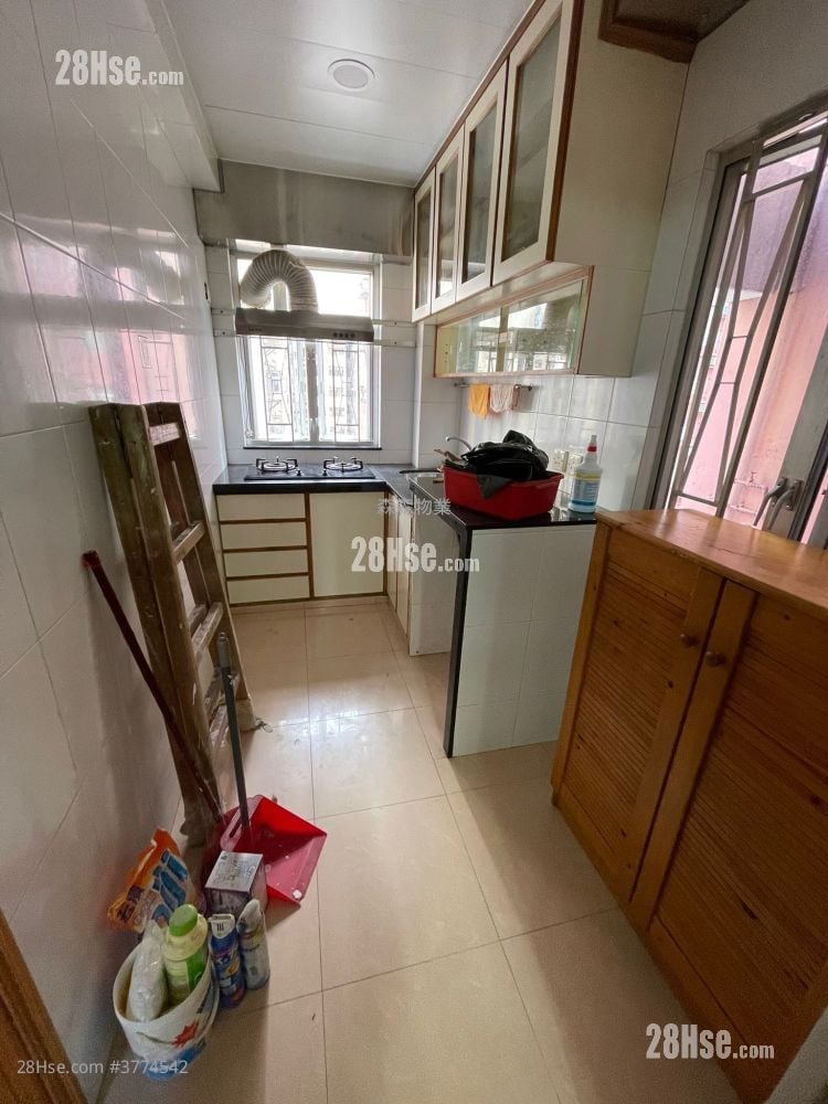 恒英大厦 租盘 2 房 , 1 浴室 370 平方尺