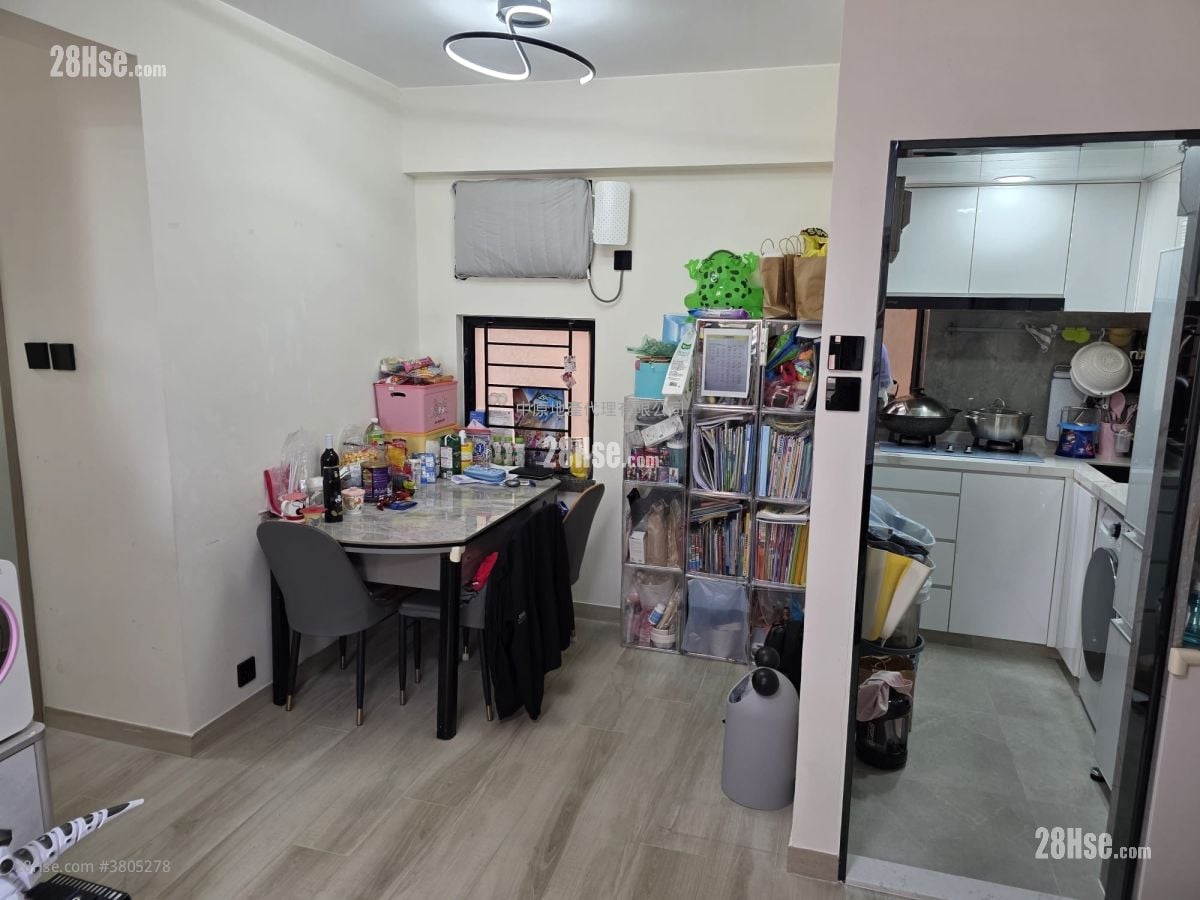 Sunshine City Sell 3 Bedrooms , 1 Bathroom 519 ft²