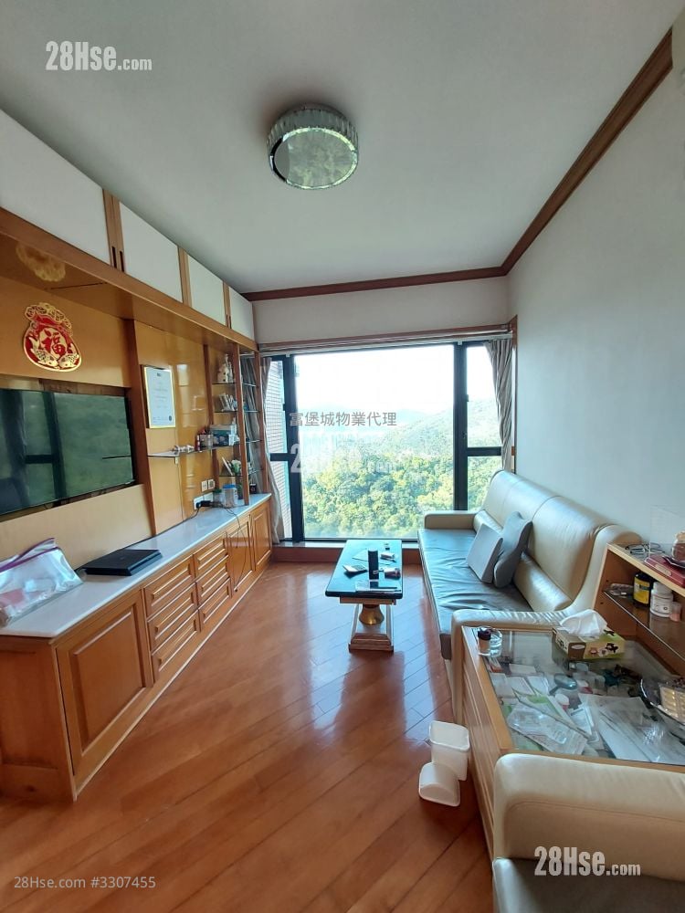 Castello Sell 3 Bedrooms , 2 Bathrooms 580 ft²