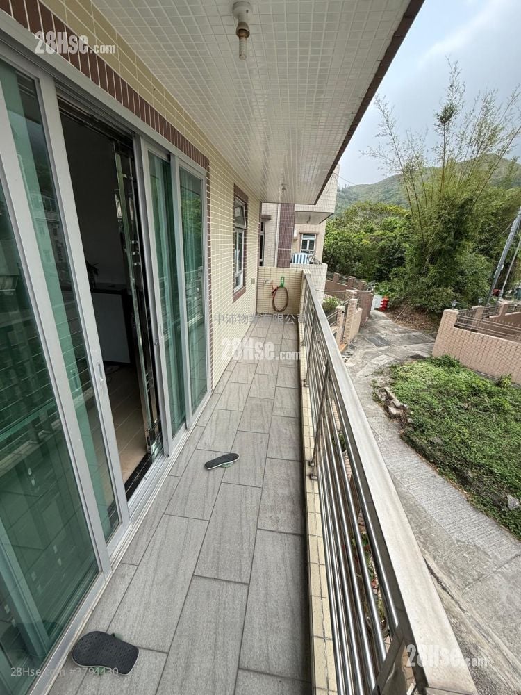 balcony: Wang Toi Shan Rental 3 Bedrooms , 1 Bathroom