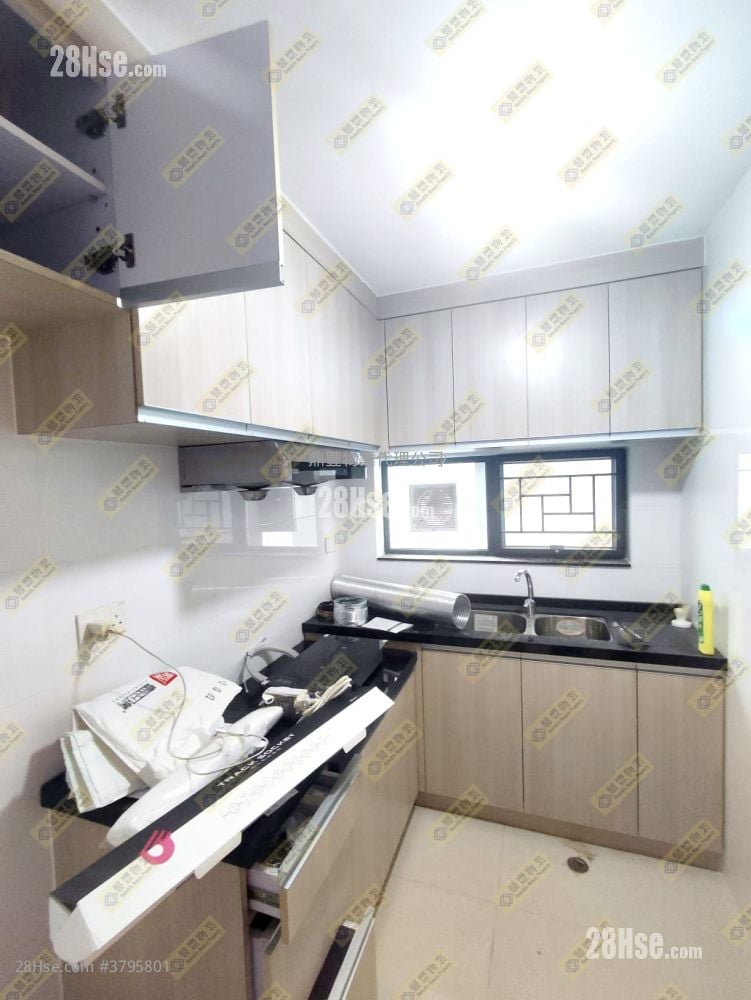 kitchen: Village Rental 3 Bedrooms , 1 Bathroom