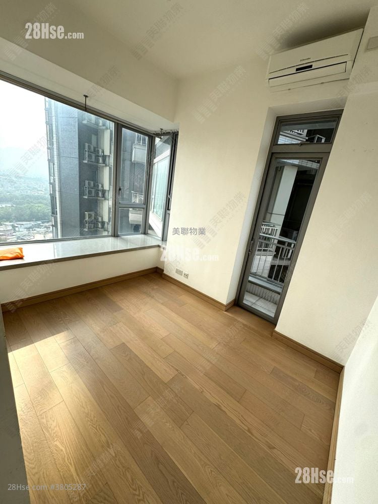 The Reach Sell 2 Bedrooms , 1 Bathroom 443 ft²