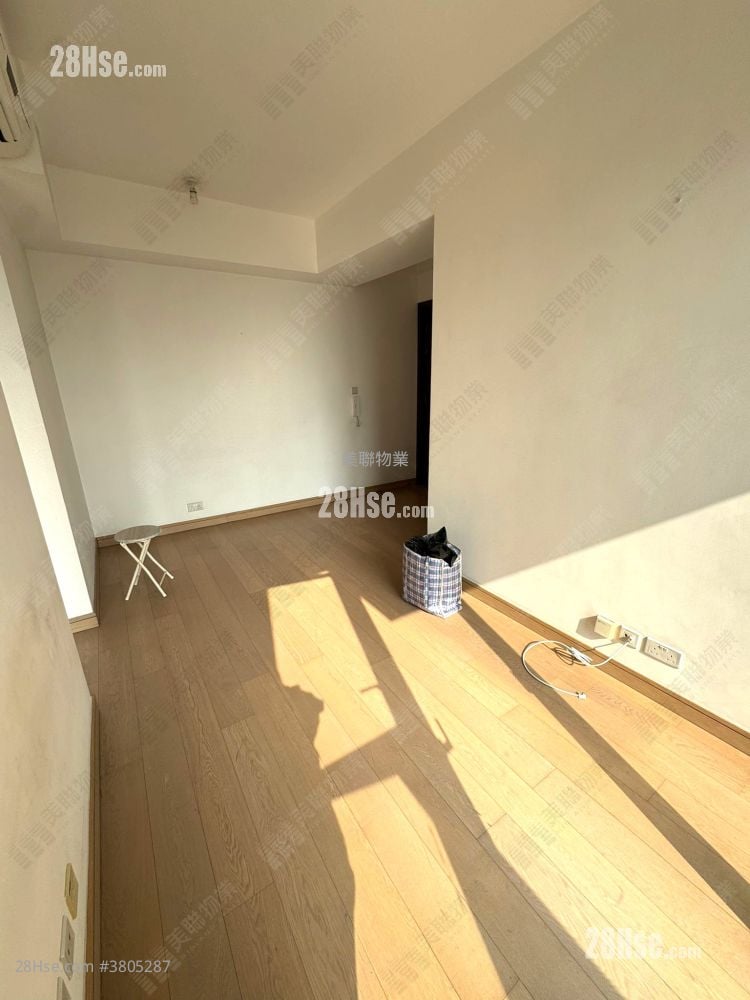 The Reach Sell 2 Bedrooms , 1 Bathroom 443 ft²