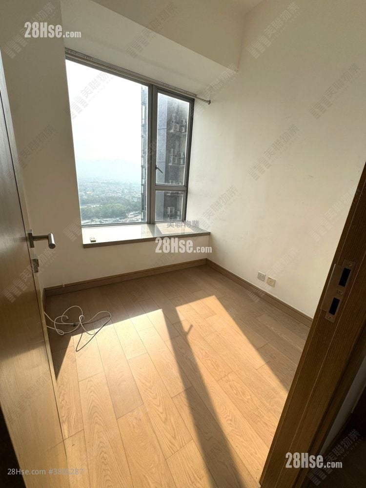 The Reach Sell 2 Bedrooms , 1 Bathroom 443 ft²