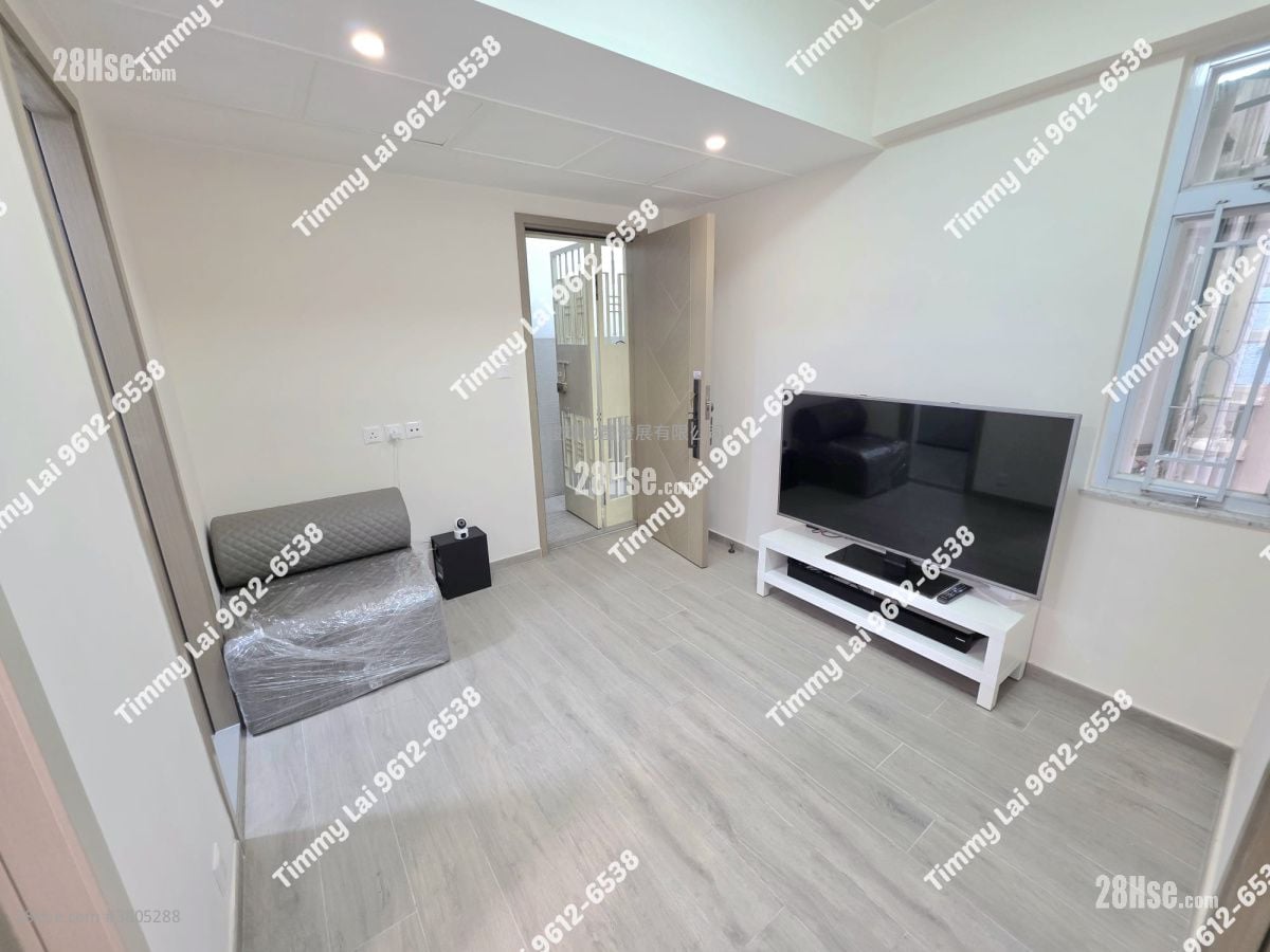 Wai Pont House Sell 2 Bedrooms , 1 Bathroom 292 ft²