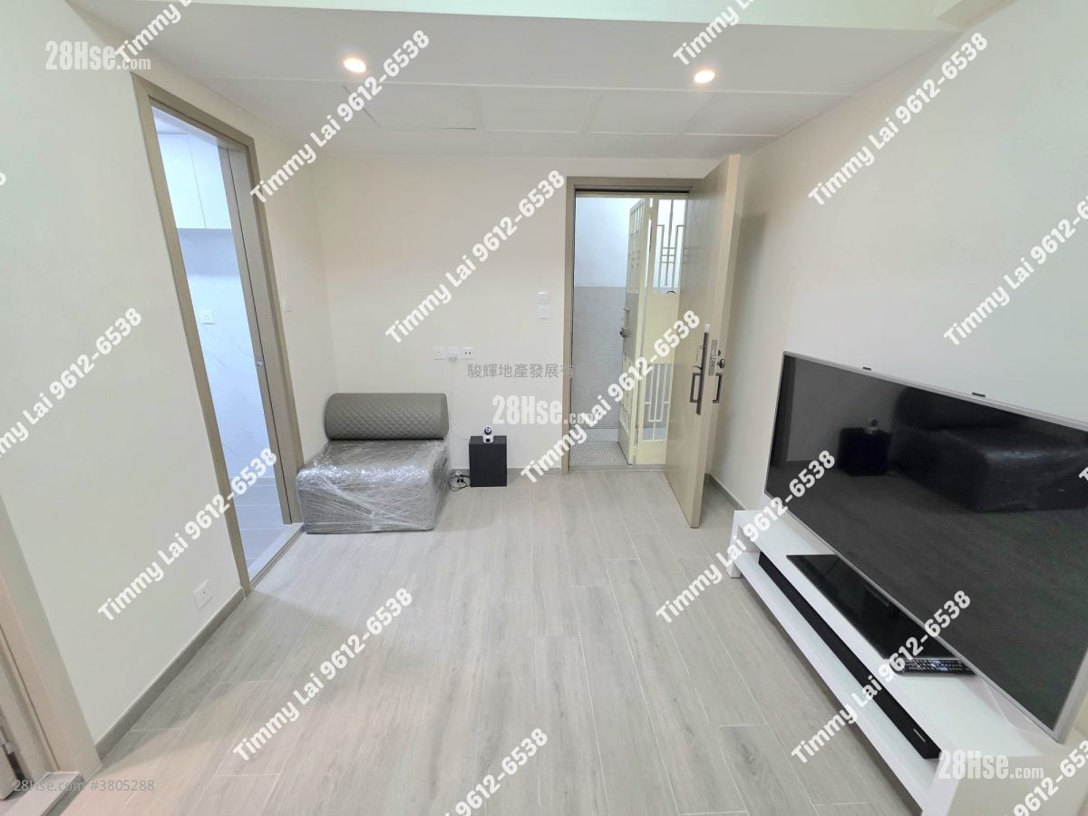 Wai Pont House Sell 2 Bedrooms , 1 Bathroom 292 ft²