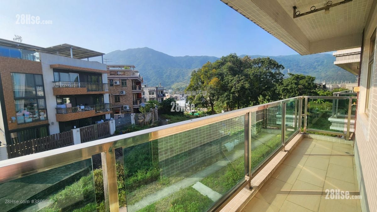 Village Rental 3 Bedrooms , 1 Bathroom 700 ft²