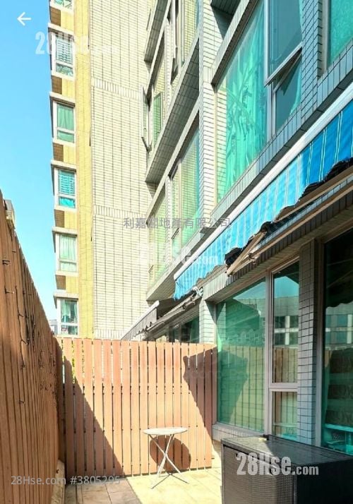 Manhattan Hill Sell 2 Bedrooms , 1 Bathroom 496 ft²