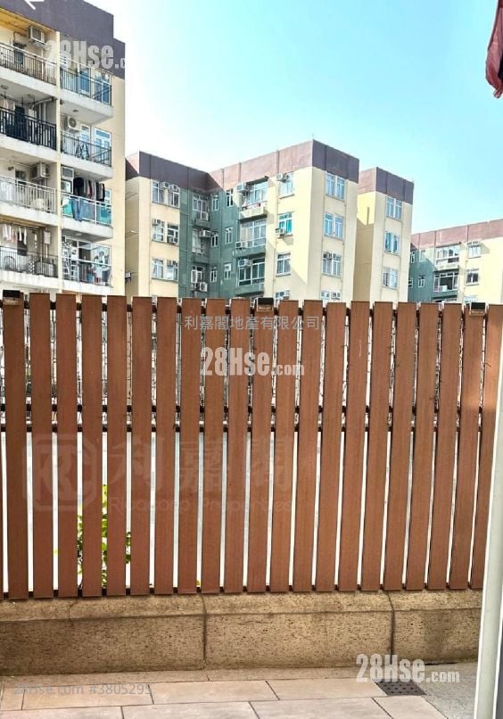 Manhattan Hill Sell 2 Bedrooms , 1 Bathroom 496 ft²