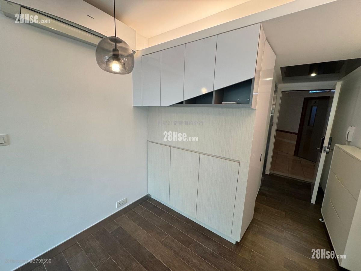 Mountain Shore Sell 2 Bedrooms , 1 Bathroom 482 ft²