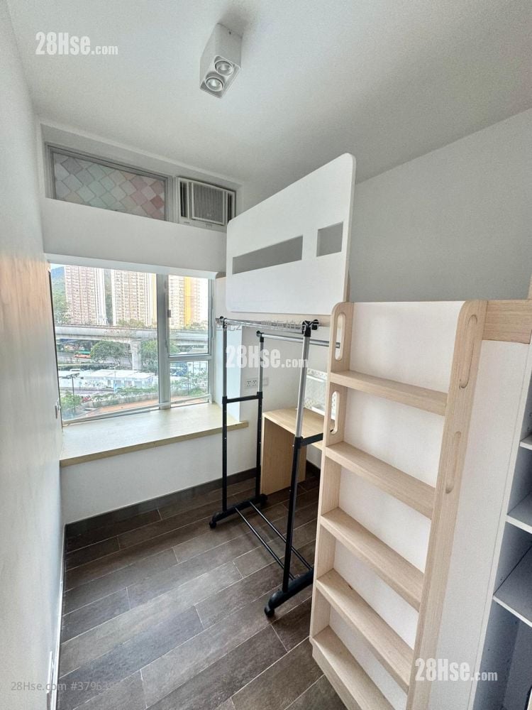 Mountain Shore Sell 2 Bedrooms , 1 Bathroom 482 ft²