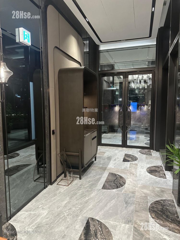 Cullinan Sky Sell 2 Bedrooms , 1 Bathroom 437 ft²