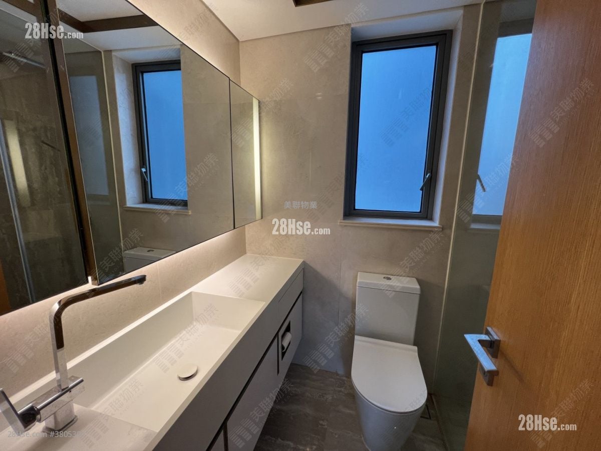 One Kai Tak(Ii) Sell 3 Bedrooms , 2 Bathrooms 799 ft²