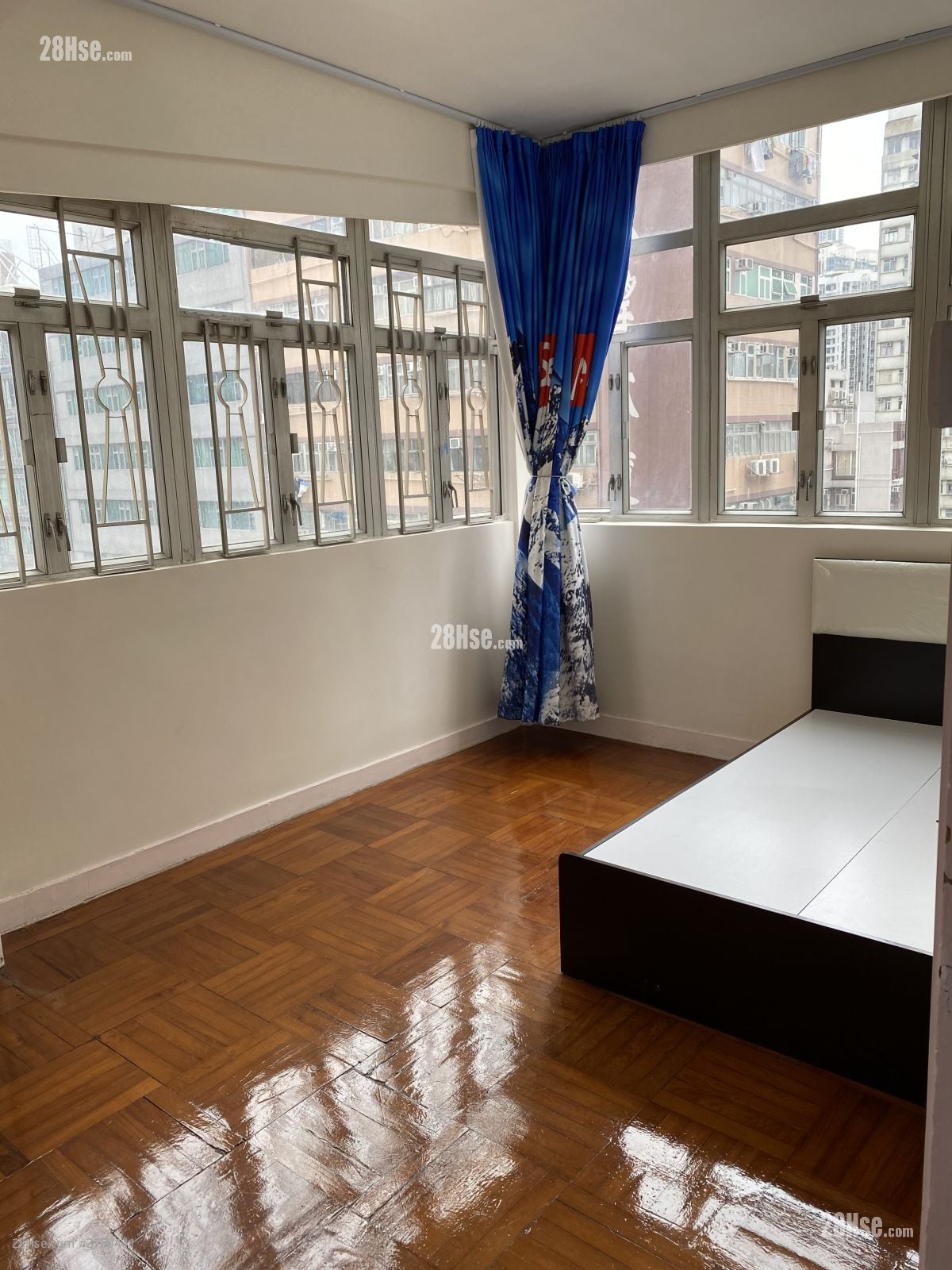 Nathan Apartments Sell 3 Bedrooms , 1 Bathroom 623 ft²